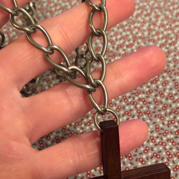 Vintage Large Brown Cross Pendant Necklace - Picture 5 of 11